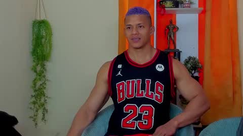 Snapshot of kale_tomson chatting on 02.18.25 kale thomson online show from 02.18.25