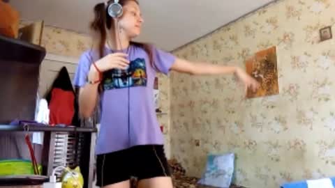 Mari  Simmons online show from 09.12.25