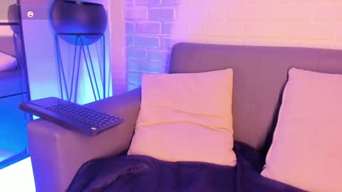 Snapshot of karina_gomez_18 chatting on 01.29.25 Kari online show from 01.29.25