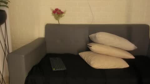 Snapshot of karina_gomez_18 chatting on 09.20.25 Kari online show from 09.20.25