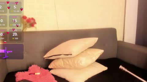 Snapshot of karina_gomez_18 chatting on 10.15.25 Kari online show from 10.15.25