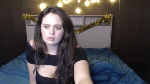 Snapshot of karina_unreal chatting on 12.28.24 karina_unreal online show from 12.28.24
