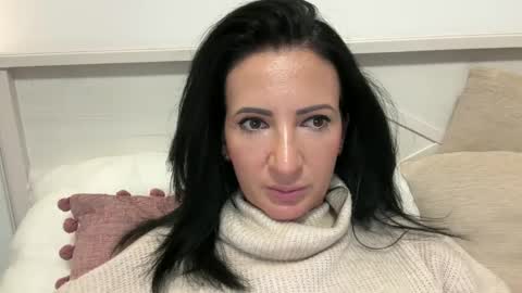 Snapshot of karinablair chatting on 12.21.24 Karina online show from 12.21.24