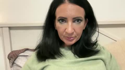 Snapshot of karinablair chatting on 12.29.24 Karina online show from 12.29.24