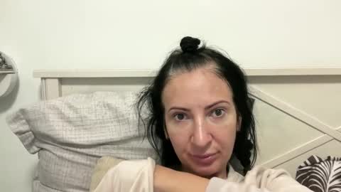 Snapshot of karinablair chatting on 01.07.25 Karina online show from 01.07.25