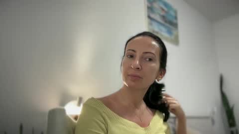 Snapshot of karinablair chatting on 02.13.25 Karina online show from 02.13.25