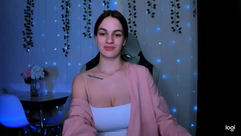 Snapshot of karla_lim chatting on 02.08.25 karla_lim online show from 02.08.25