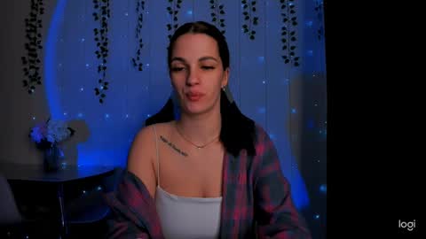 Snapshot of karla_lim chatting on 02.13.25 karla_lim online show from 02.13.25