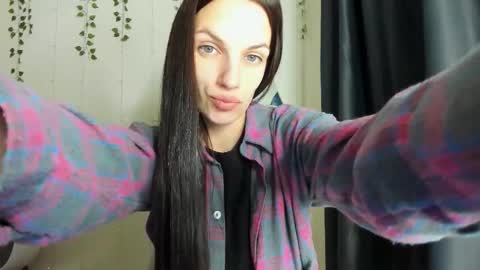 Snapshot of karla_lim chatting on 10.06.25 karla_lim online show from 10.06.25