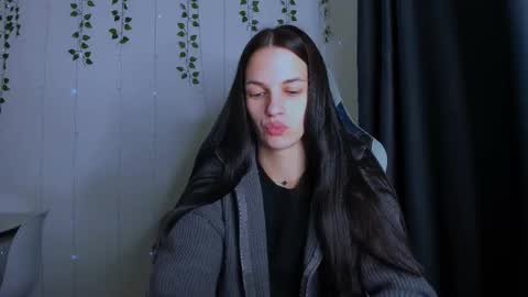 Snapshot of karla_lim chatting on 10.07.25 karla_lim online show from 10.07.25