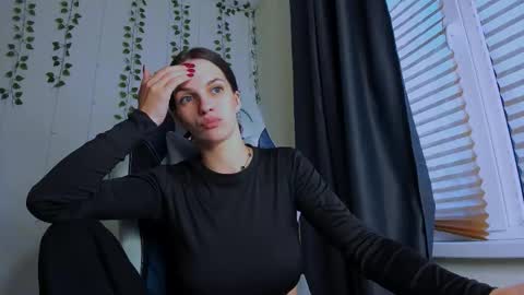 Snapshot of karla_lim chatting on 10.21.25 karla_lim online show from 10.21.25