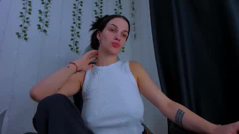 Snapshot of karla_lim chatting on 11.29.25 karla_lim online show from 11.29.25