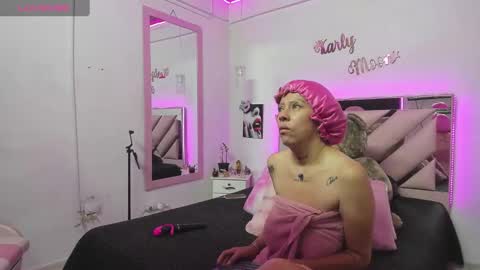 Snapshot of karly_moonn chatting on 09.13.25 Karly Moonns online show from 09.13.25