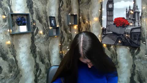 Karolina online show from 01.06.25