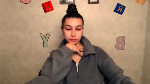 Karolina online show from 02.20.25