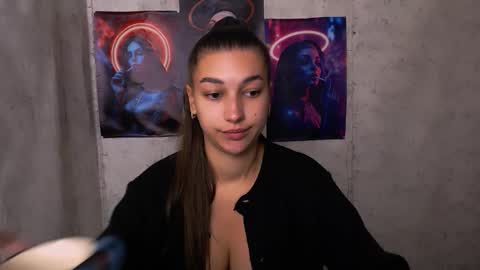 Karolina online show from 09.15.25