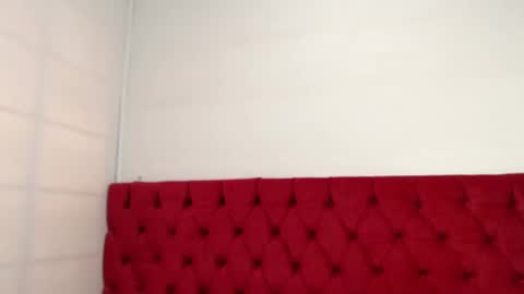 Snapshot of karolineburnx chatting on 01.06.25 Isa online show from 01.06.25