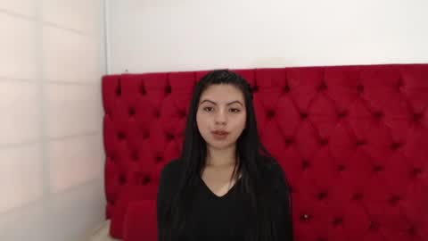 Snapshot of karolineburnx chatting on 01.11.25 Isa online show from 01.11.25