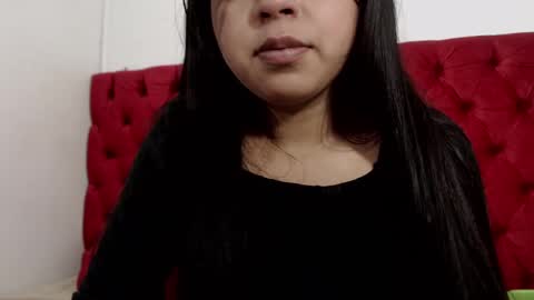 Snapshot of karolineburnx chatting on 02.25.25 Isa online show from 02.25.25