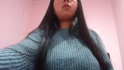 Snapshot of karolineburnx chatting on 02.27.25 Isa online show from 02.27.25