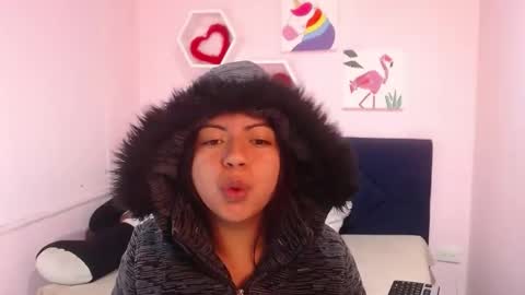 Snapshot of karolineburnx chatting on 02.28.25 Isa online show from 02.28.25