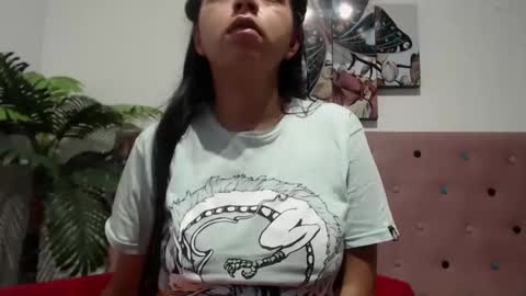Snapshot of karolineburnx chatting on 03.06.25 Isa online show from 03.06.25