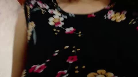 Snapshot of karolineburnx chatting on 09.28.25 Isa online show from 09.28.25
