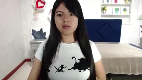 Snapshot of karolineburnx chatting on 09.30.25 Isa online show from 09.30.25
