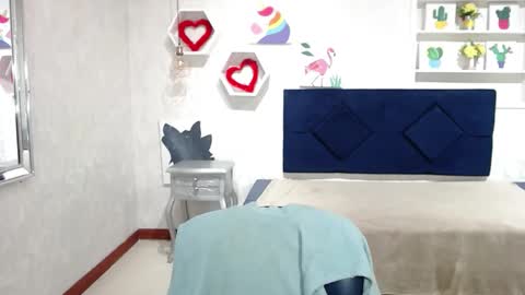 Snapshot of karolineburnx chatting on 10.07.25 Isa online show from 10.07.25