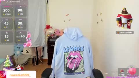 Snapshot of kat_ly_chan chatting on 12.30.24 Kat online show from 12.30.24