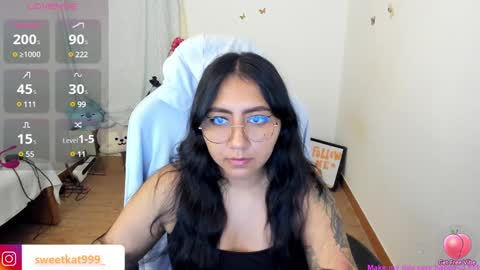 Snapshot of kat_ly_chan chatting on 02.06.25 Kat online show from 02.06.25