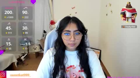 Snapshot of kat_ly_chan chatting on 03.08.25 Kat online show from 03.08.25