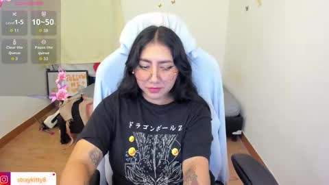 Snapshot of kat_ly_chan chatting on 10.12.25 Kat online show from 10.12.25