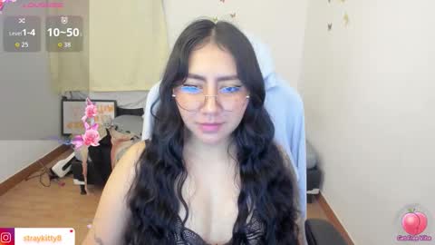 Snapshot of kat_ly_chan chatting on 10.31.25 Kat online show from 10.31.25