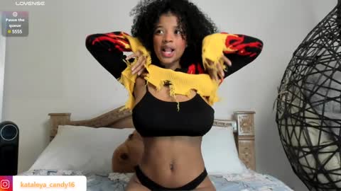 Snapshot of kataleyacandy chatting on 12.27.24 Kataleya online show from 12.27.24