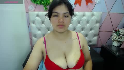 Snapshot of katalina_santana25 chatting on 12.21.24 katalina santana25 online show from 12.21.24