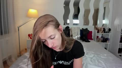 Snapshot of kate_redgar chatting on 12.27.24 kate_redgar online show from 12.27.24