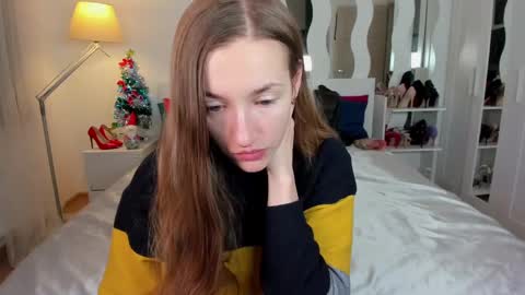 Snapshot of kate_redgar chatting on 01.25.25 kate_redgar online show from 01.25.25