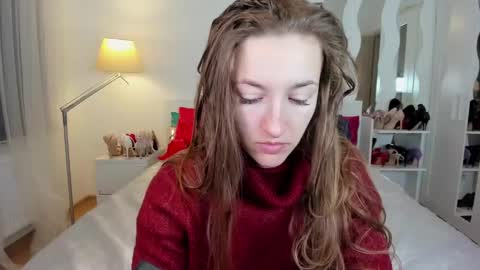 Snapshot of kate_redgar chatting on 02.20.25 kate_redgar online show from 02.20.25