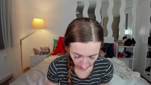 Snapshot of kate_redgar chatting on 02.23.25 kate_redgar online show from 02.23.25