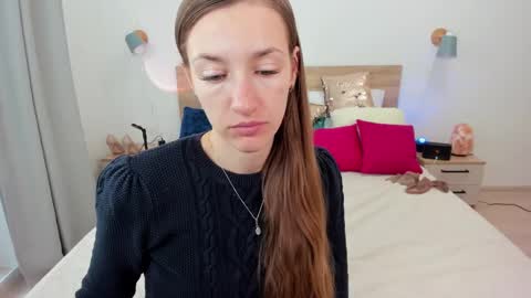 Snapshot of kate_redgar chatting on 09.25.25 kate_redgar online show from 09.25.25
