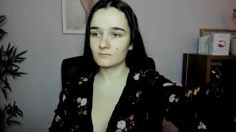 Snapshot of katedesire chatting on 02.08.25 Kate  online show from 02.08.25