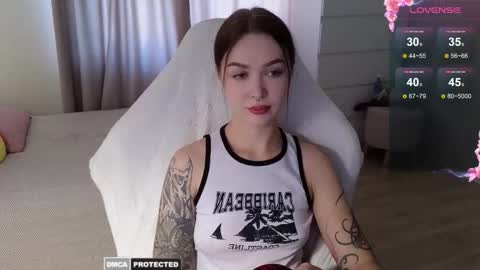 Snapshot of kateleoo chatting on 09.12.25 Im Kate online show from 09.12.25