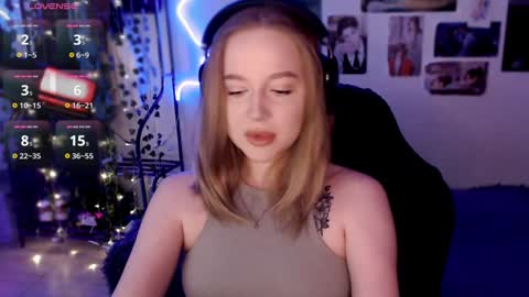 Snapshot of katerinaxvold chatting on 12.18.24 Lisa online show from 12.18.24