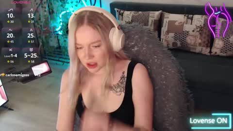 Snapshot of katerinaxvold chatting on 09.27.25 Lisa online show from 09.27.25