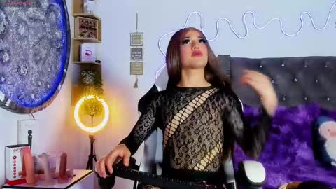 katherine_rose_ online show from 10.11.25