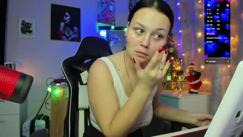Snapshot of kathiekat chatting on 12.22.24 Kathie online show from 12.22.24