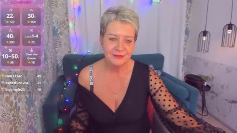 Snapshot of kathy_sunn chatting on 12.26.24 Kathy online show from 12.26.24