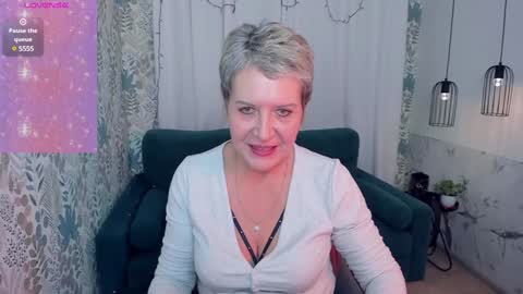 Snapshot of kathy_sunn chatting on 01.03.25 Kathy online show from 01.03.25