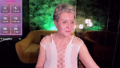 Snapshot of kathy_sunn chatting on 01.13.25 Kathy online show from 01.13.25